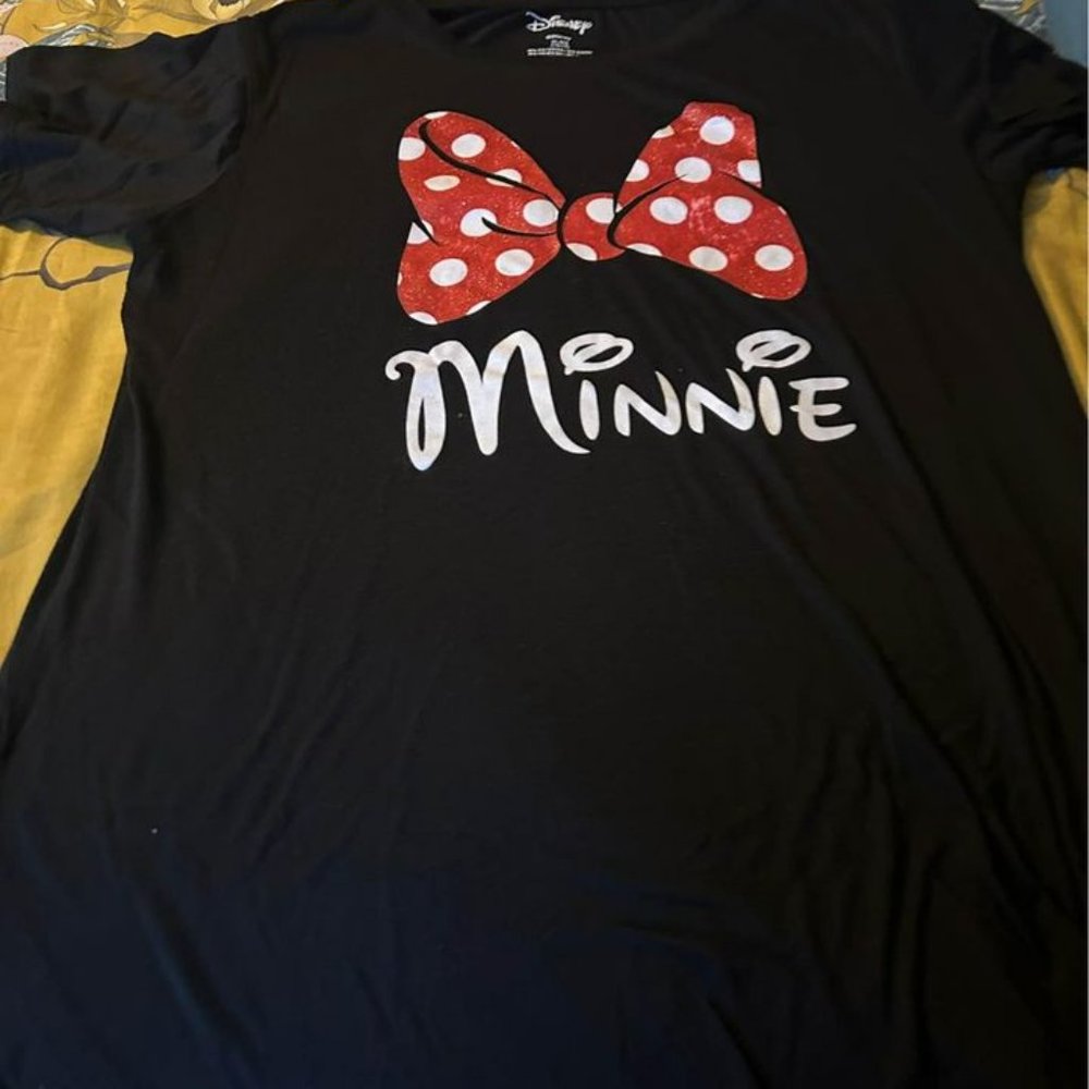 Women's Minnie Mouse t shirt